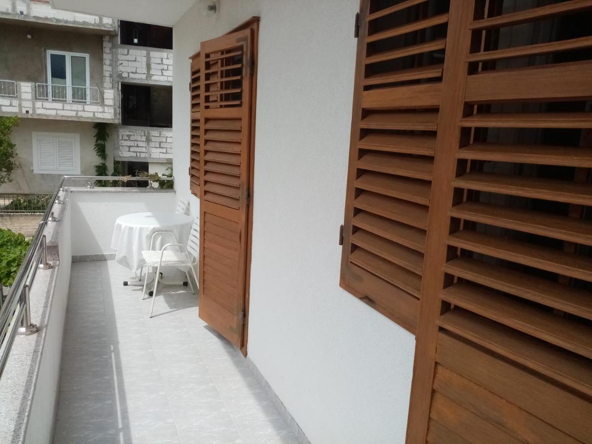 Apartments Iva Baška Voda Esterno foto