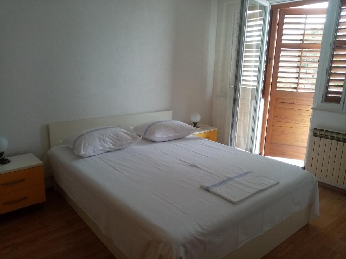 Apartments Iva Baška Voda Esterno foto