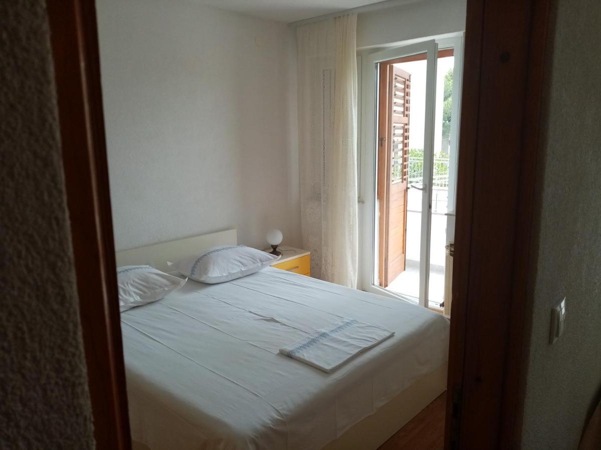 Apartments Iva Baška Voda Esterno foto