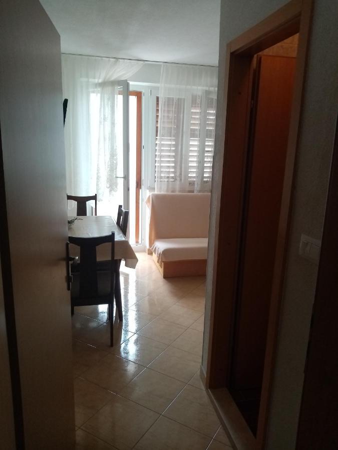 Apartments Iva Baška Voda Esterno foto